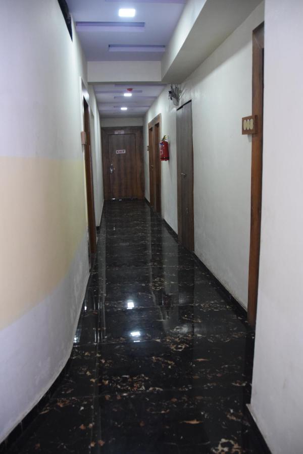 Hotel Riviera Residency Thane Exterior foto