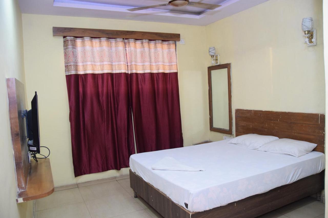 Hotel Riviera Residency Thane Exterior foto