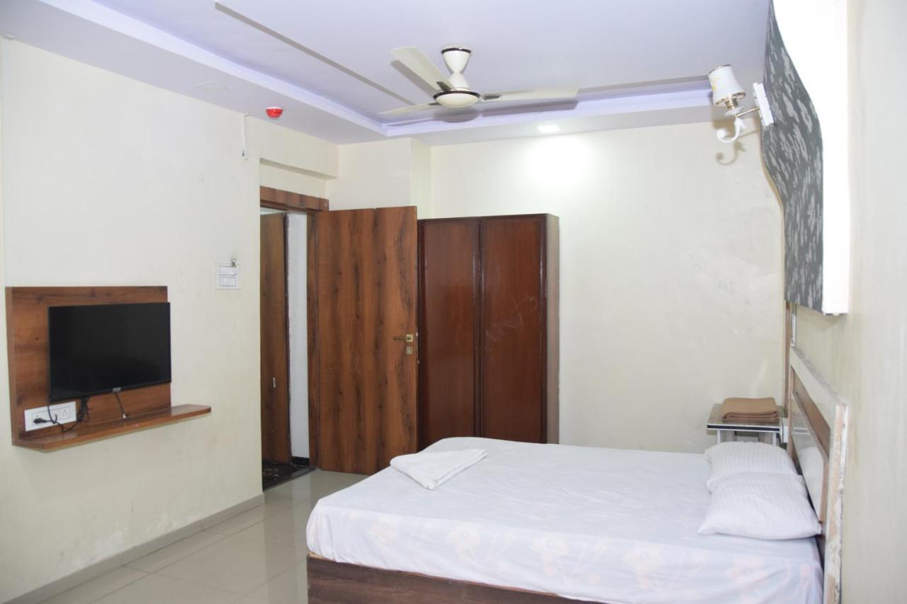 Hotel Riviera Residency Thane Exterior foto