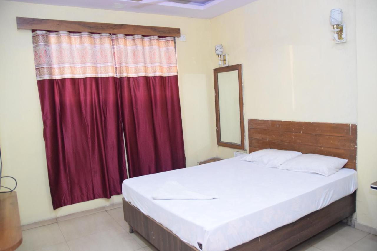Hotel Riviera Residency Thane Exterior foto