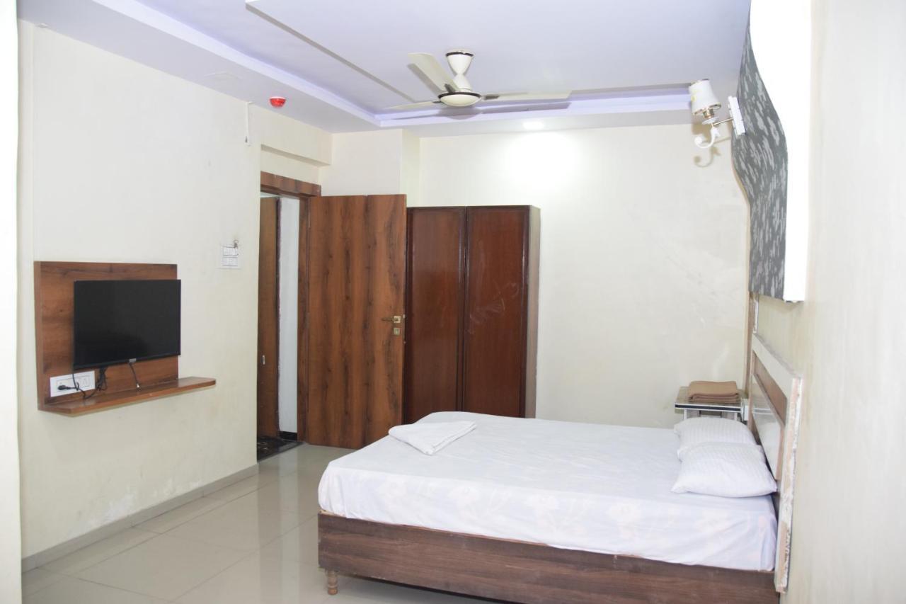 Hotel Riviera Residency Thane Exterior foto