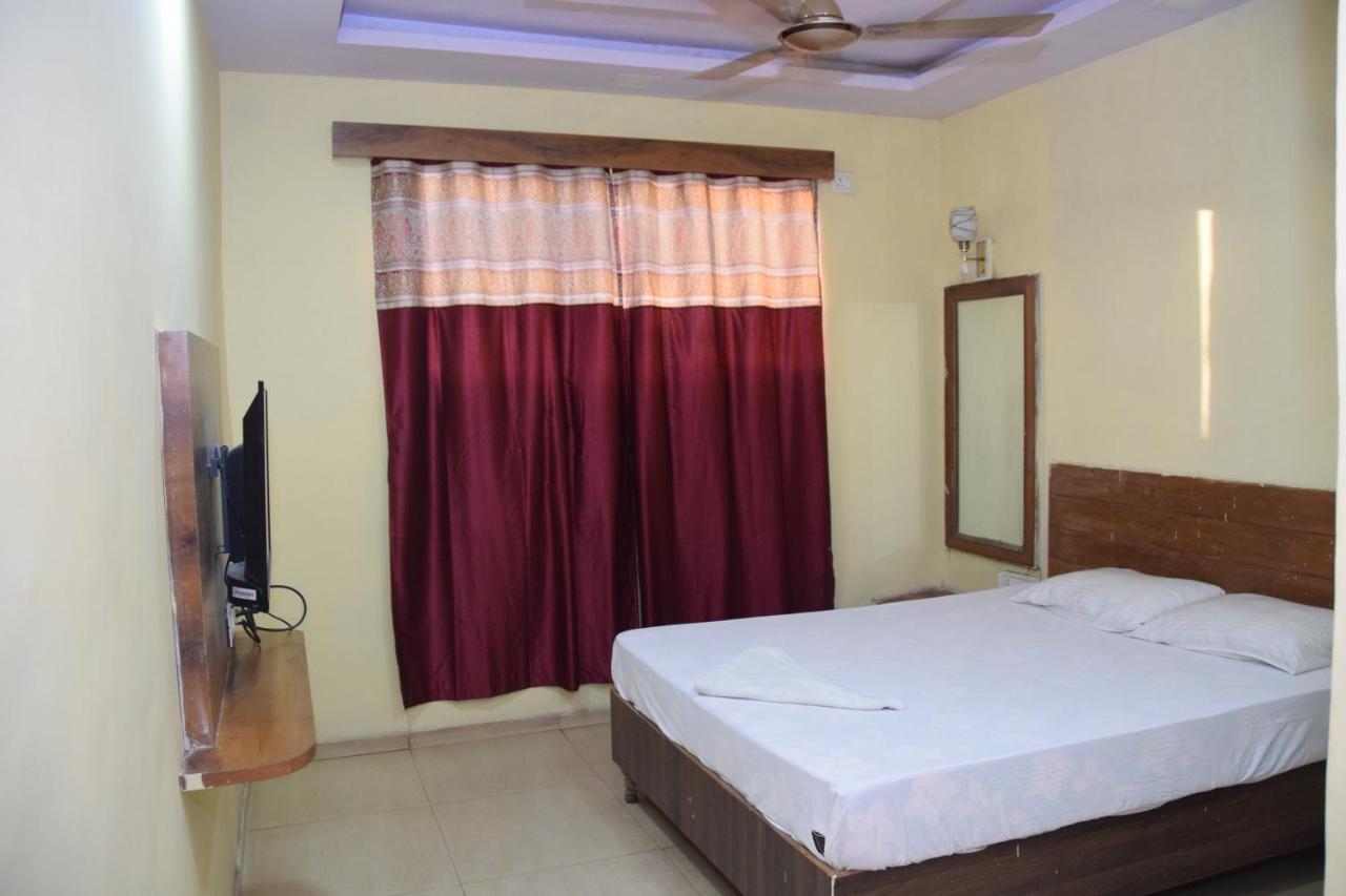 Hotel Riviera Residency Thane Exterior foto