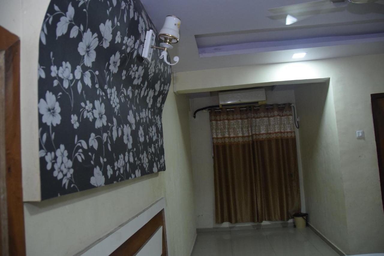 Hotel Riviera Residency Thane Exterior foto