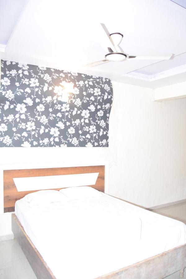 Hotel Riviera Residency Thane Exterior foto