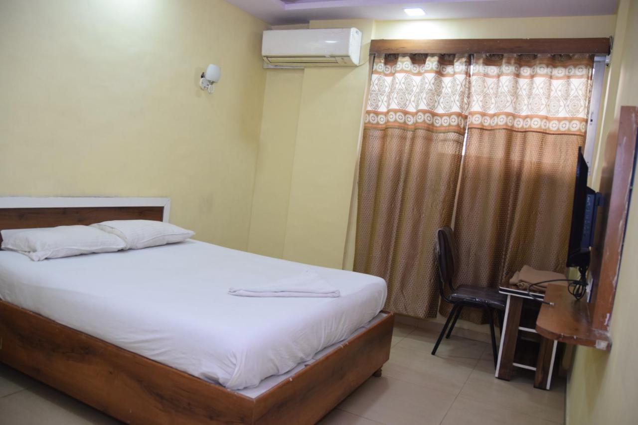 Hotel Riviera Residency Thane Exterior foto